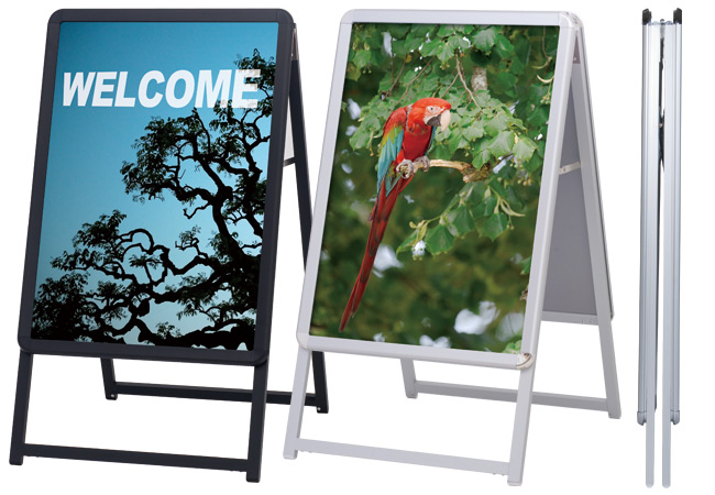 A型看板は店頭看板のもっともスタンダードなスタンド看板です。